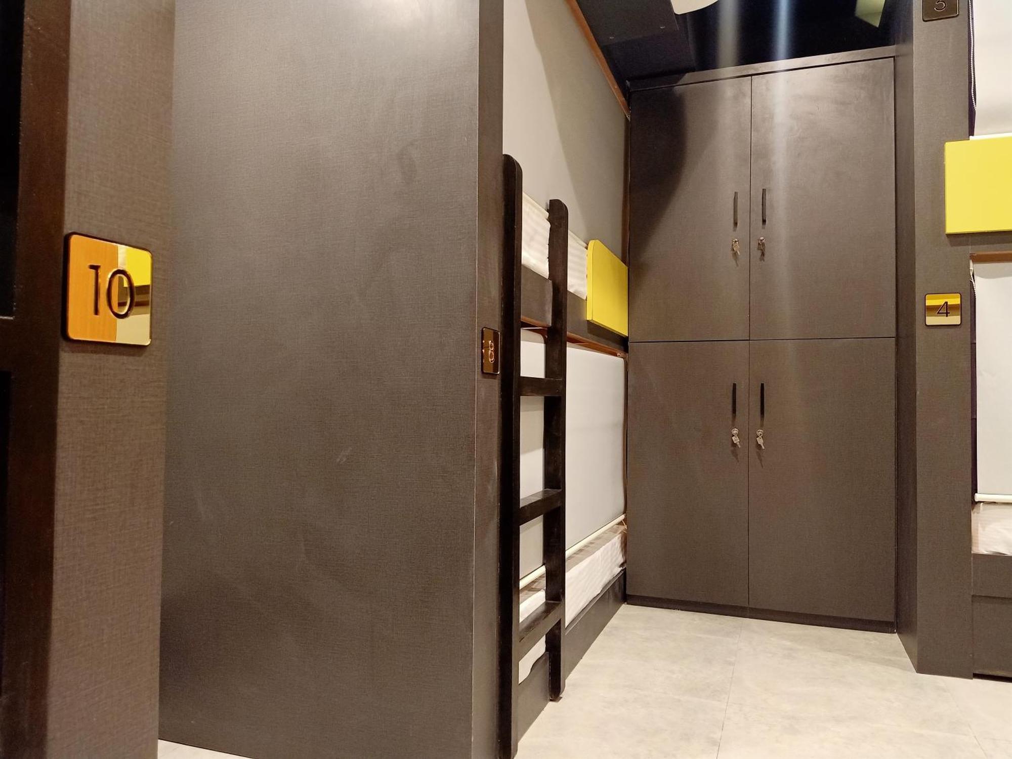 Stay Villa Hostel For Male And Female Мумбаї Екстер'єр фото